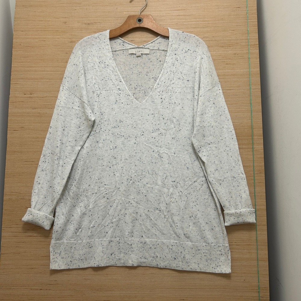 Loft Womens White Speckled V-Neck Tunic Sweater Size Medium Relaxed Fit Flecked